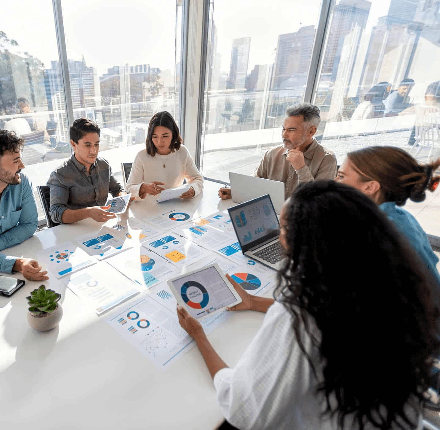 IT Consulting - Team meeting with laptops